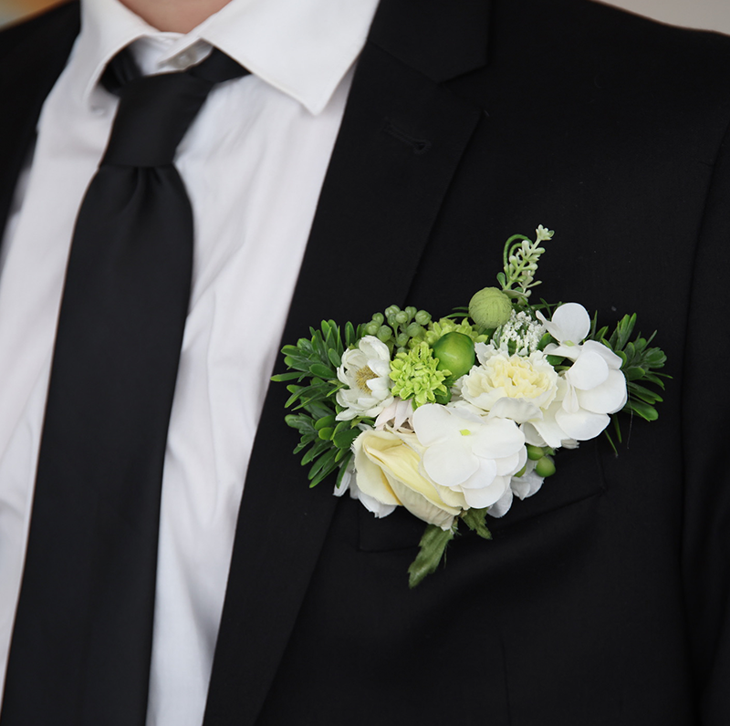 Neutral Whites Boutonniere